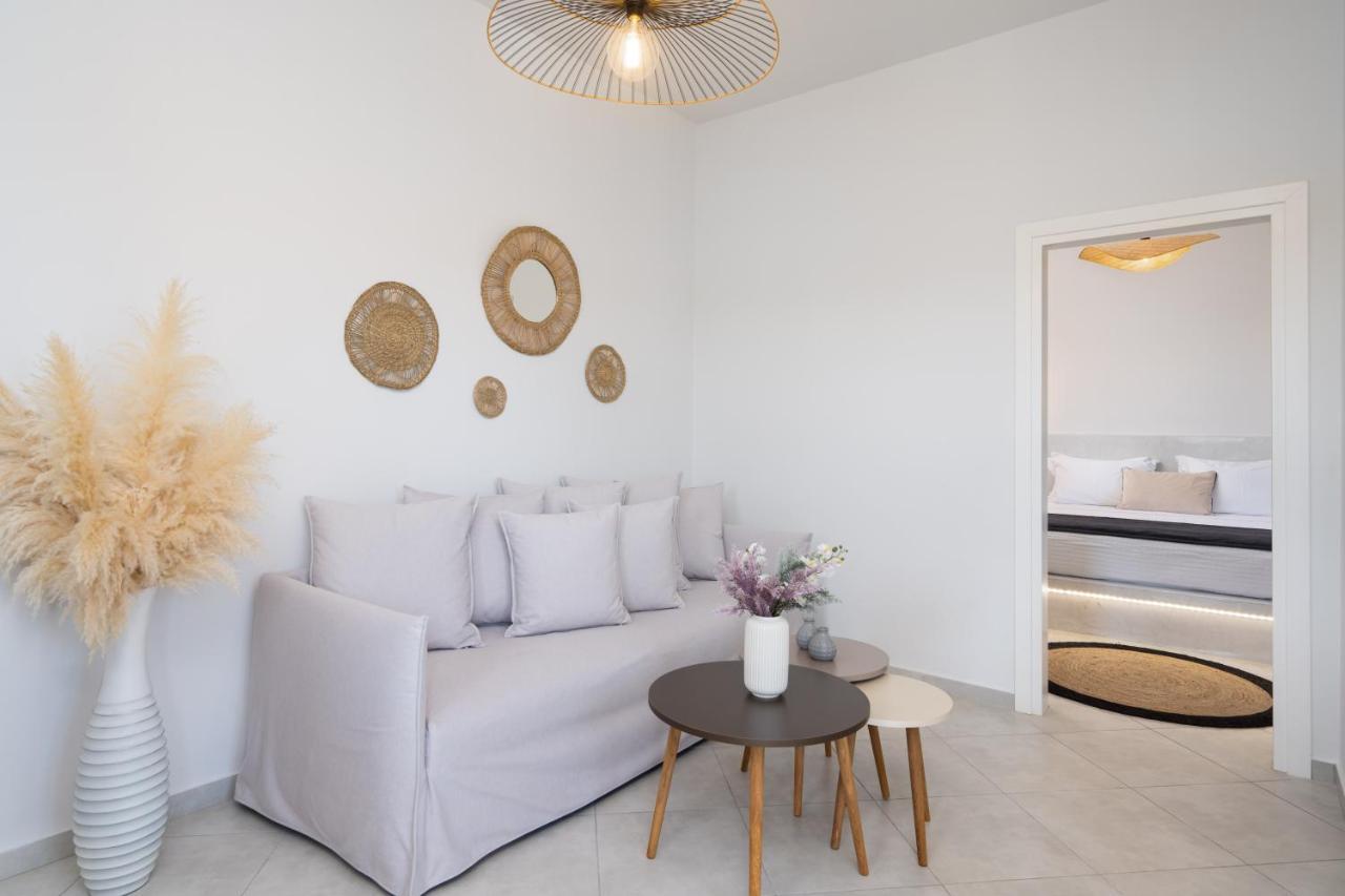 Almira Luxury Suites Perivolos  Ngoại thất bức ảnh