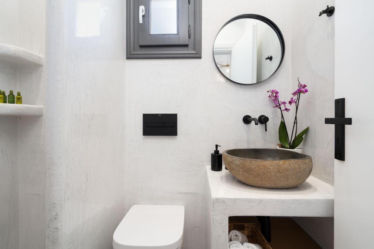 Almira Luxury Suites Perivolos  Ngoại thất bức ảnh